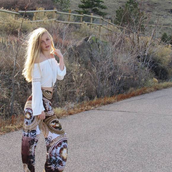 Meet your Posher, Sierra - Picture 1 of 1